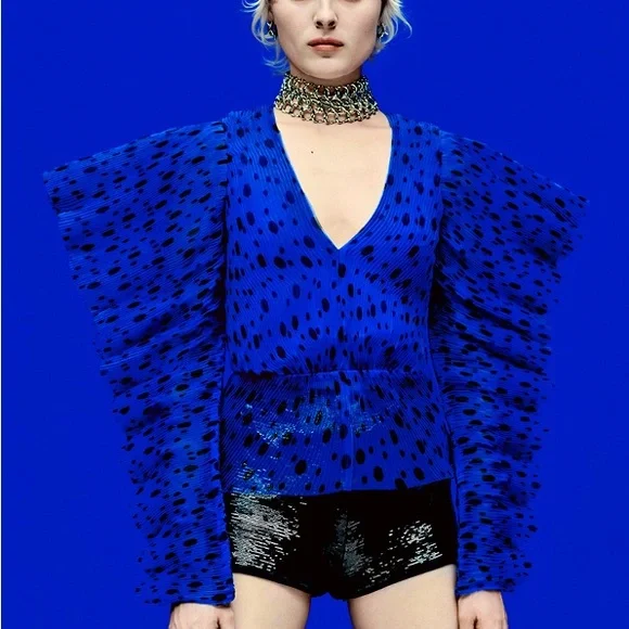 H&M Vibrant Blue Polka Dot Plisse Blouse - Picture 4 of 4